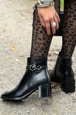 Černé kotníkové boty Potocki s ozdobným podpatkem