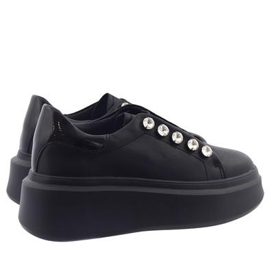 Černé kožené tenisky na platformě D&A