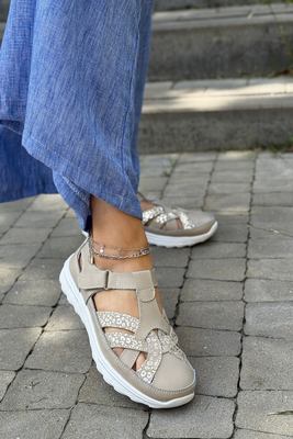 Béžové boty na suchý zip s platformou