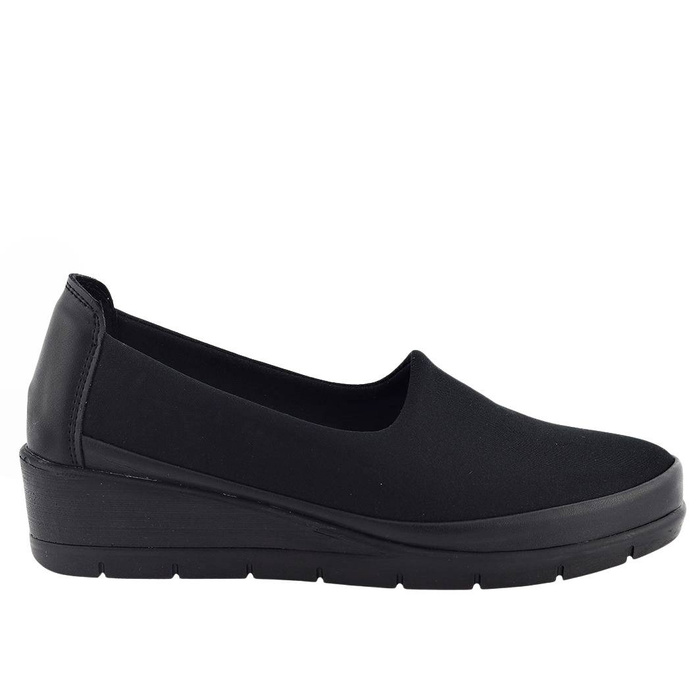 Dámské černé slip-on boty značky T.Sokolski
