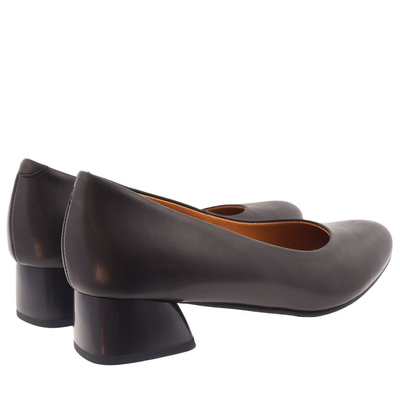 Šedé kožené lodičky s blokem Darex