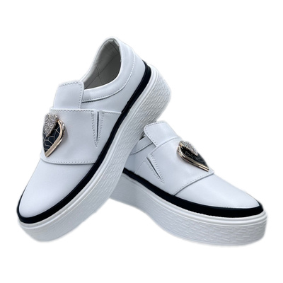 Černobílé kožené boty na platformě Artiker