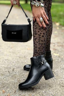 Černé kotníkové boty Potocki s ozdobným podpatkem