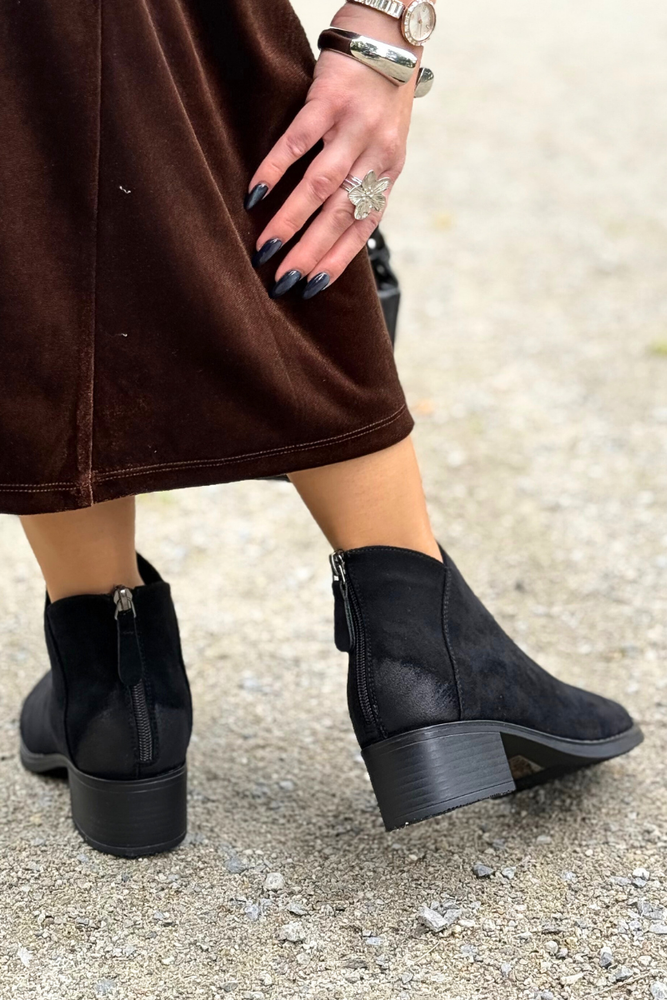 Hnědé semišové ploché boty, zateplené