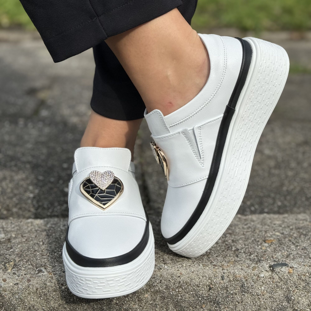 Černobílé kožené boty na platformě Artiker