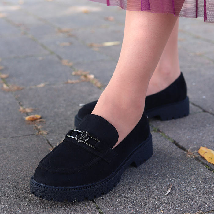 Černé semišové mokasíny Potocki s ozdobnou sponou