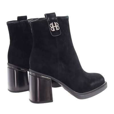 Černé semišové kožené kozačky na vysokém podpatku se zipem T. Sokolski