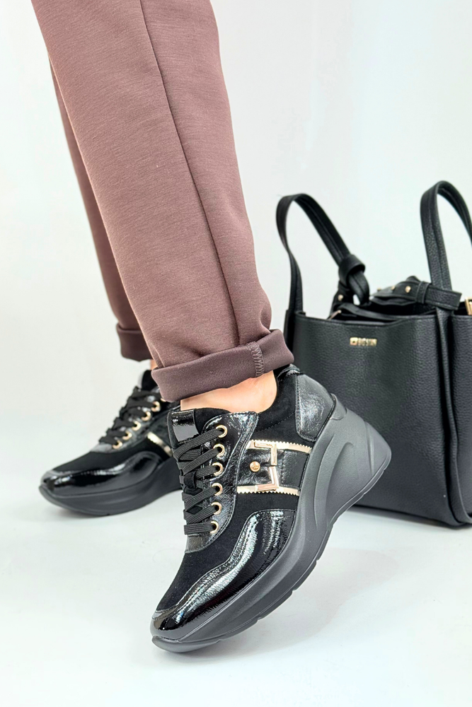 Černé dámské šněrovací tenisky z eko kůže