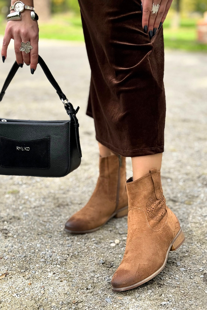 Černé kotníkové boty Potocki s ozdobným podpatkem