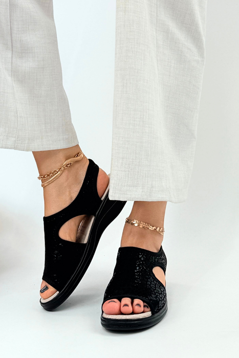 Černé nazouvací sandály s nízkým klínkem Potocki