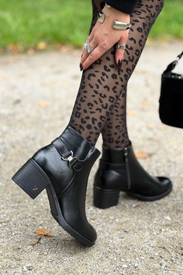 Černé kotníkové boty Potocki s ozdobným podpatkem