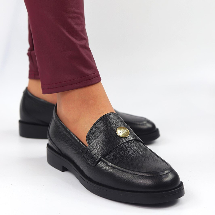 Černé kožené mokasíny se zlatým zdobením Ryłko