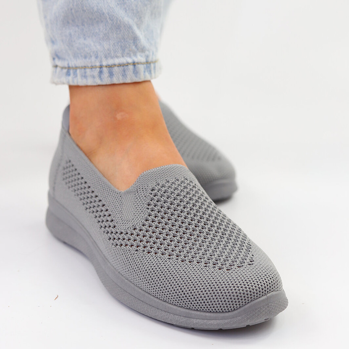 Šedé nazouvací tenisky ze síťoviny