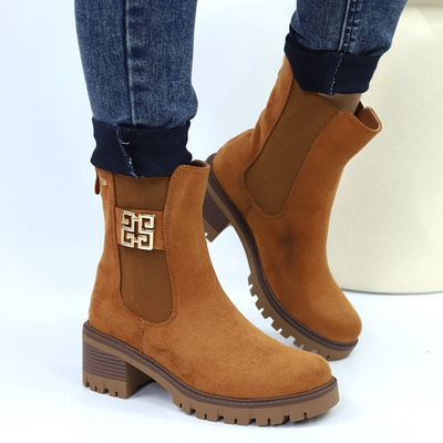 Velbloudí semišové kotníkové boty s blokem a zateplenou platformou