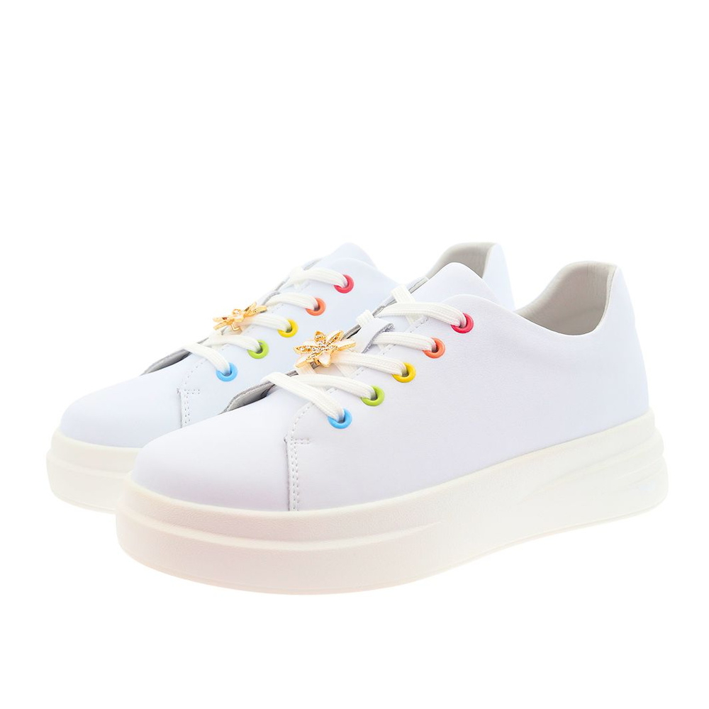 Kožené bílé sportovní boty se šněrováním na platformě