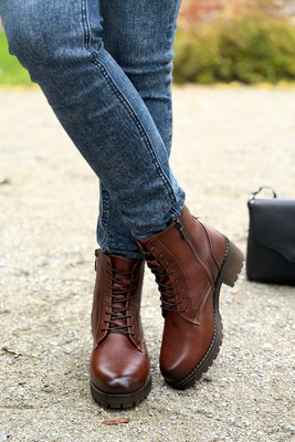 Černé kotníkové boty Potocki s ozdobným podpatkem