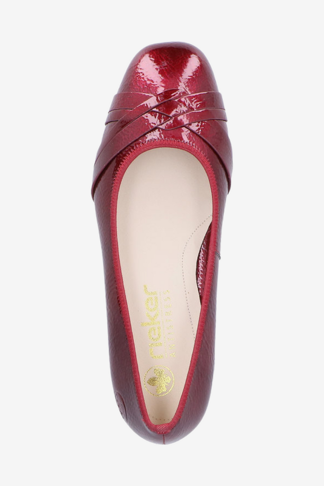 Béžové děrované lodičky s blokem Rieker