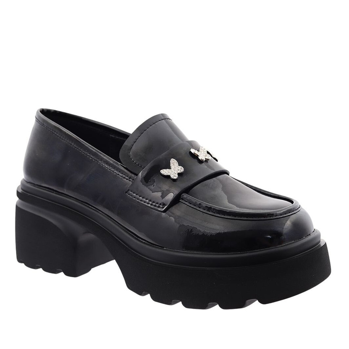 Elegantní lakované boty, nazouvací na kostce s platformou