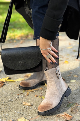 Černé kotníkové boty Potocki s ozdobným podpatkem