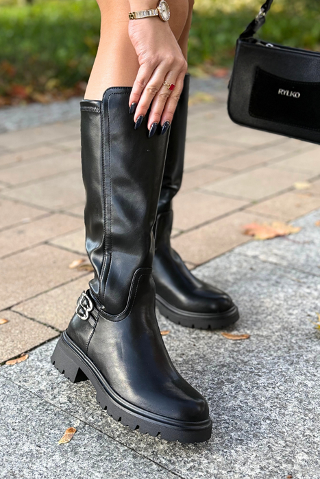 Černé kozačky nad kolena s blokem s decentním zdobením