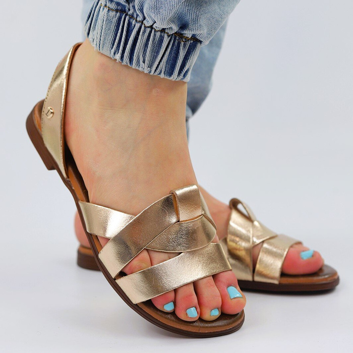 Zlaté kožené sandály s plochou podrážkou od Lemar