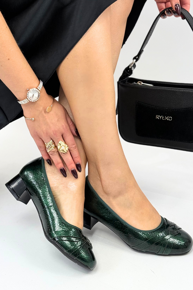 Béžové děrované lodičky s blokem Rieker