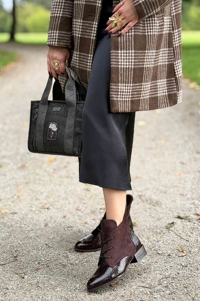 Černé kotníkové boty Potocki s ozdobným podpatkem