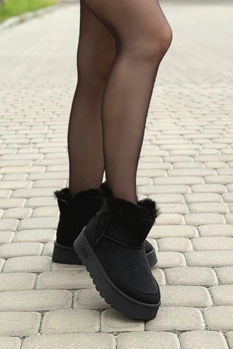 Dámské černé nazouvací sněhule s kožíškem