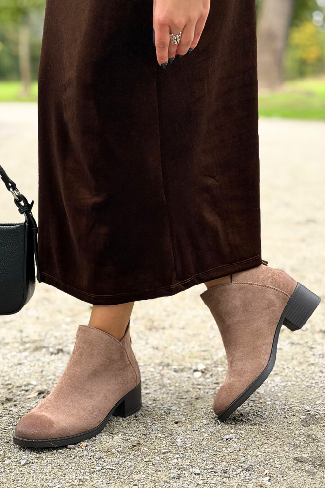 Hnědé semišové ploché boty, zateplené