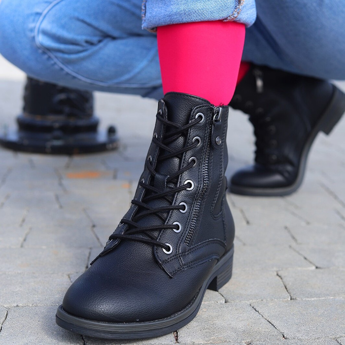 Černé kotníkové boty Tamaris