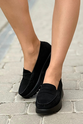 Zlaté mokasíny na platformě s řetízkem