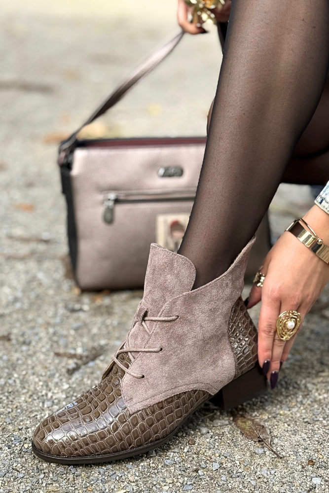 Černé kotníkové boty Potocki s ozdobným podpatkem