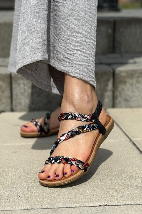 Beżowe perforowane półbuty sznurowane Artiker