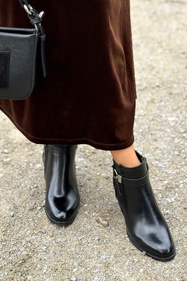 Hnědé semišové ploché boty, zateplené