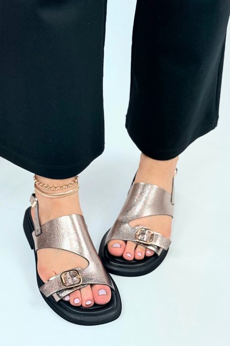 Zlaté kožené sandály s perforovaným vysokým podpatkem