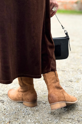 Černé kotníkové boty Potocki s ozdobným podpatkem