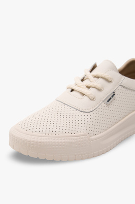 Béžové kožené boty s perforací na platformě