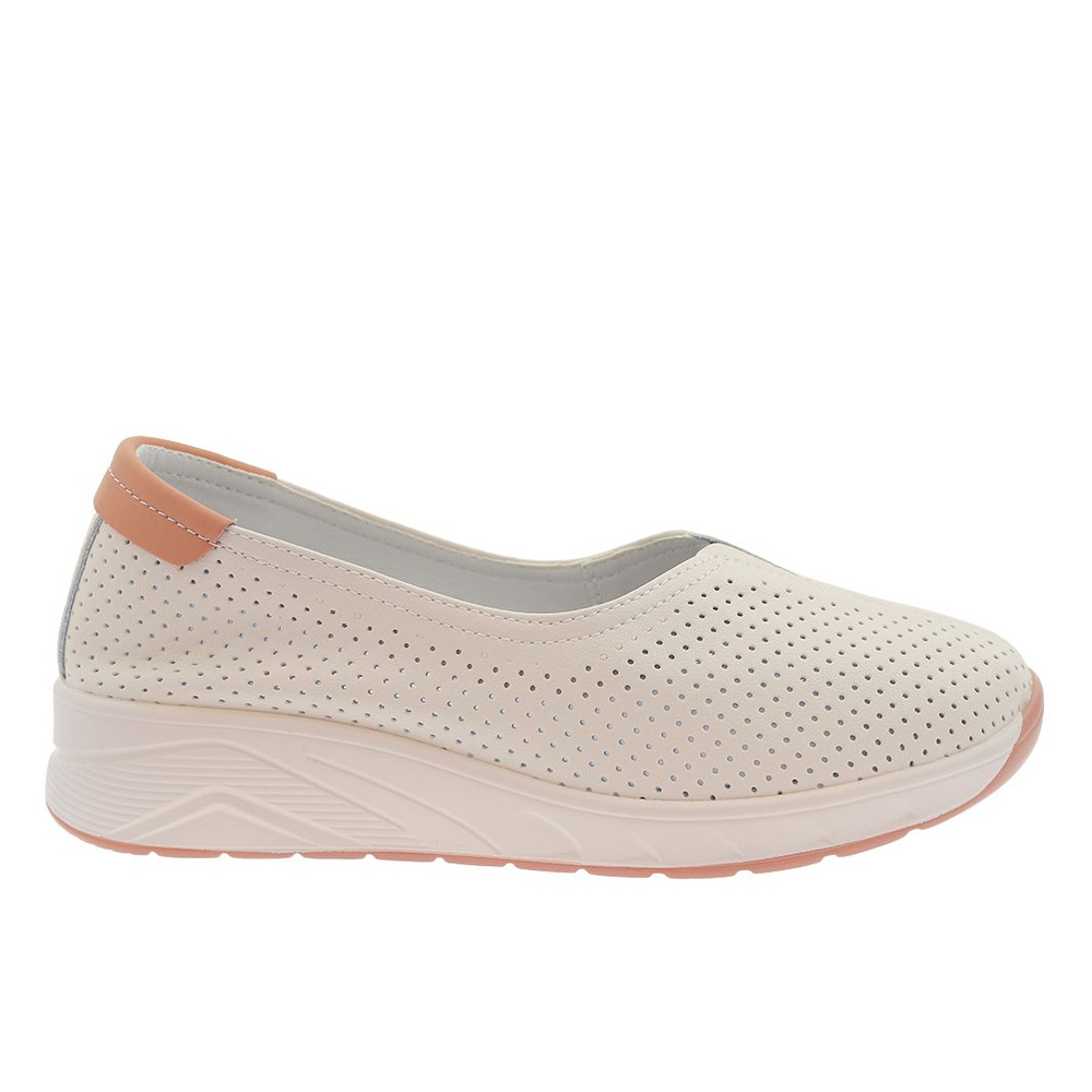 Dámské béžové kožené boty s perforací na nízké platformě