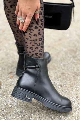 Černé kotníkové boty Potocki s ozdobným podpatkem