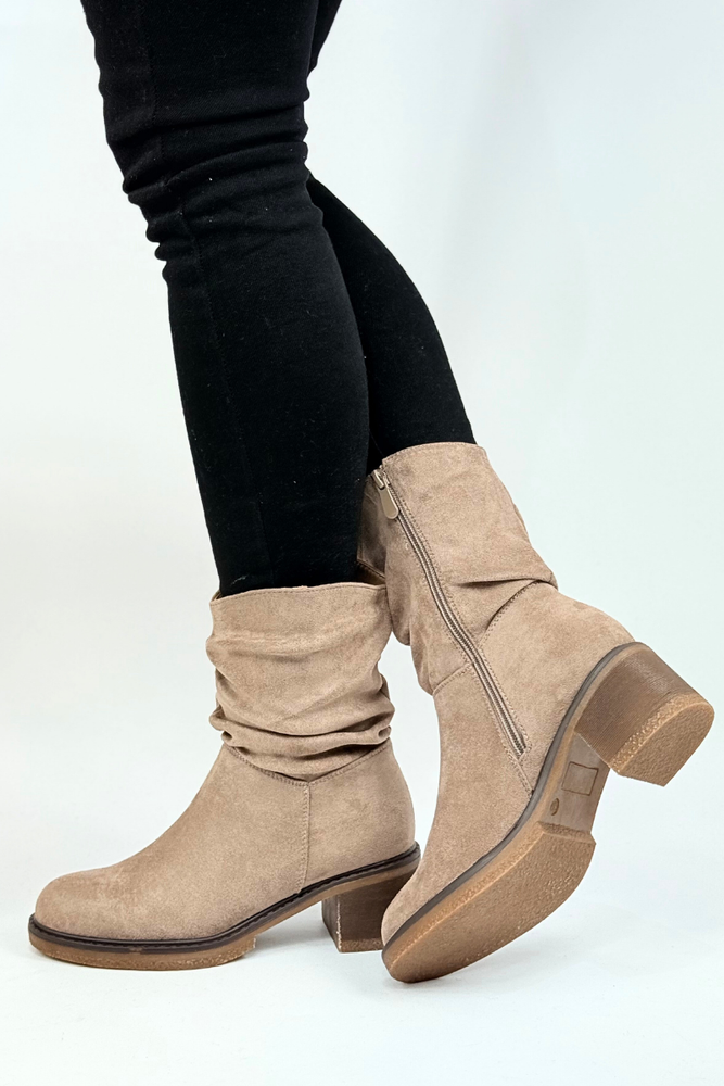 Černé kotníkové boty Potocki s ozdobným podpatkem