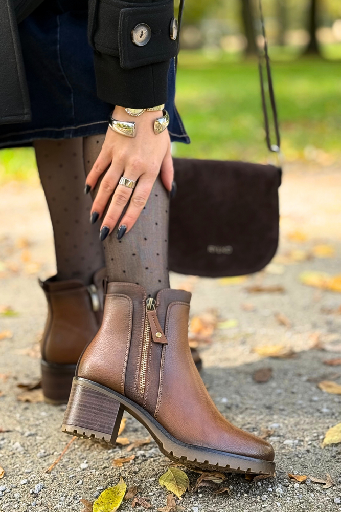 Hnědé semišové ploché boty, zateplené