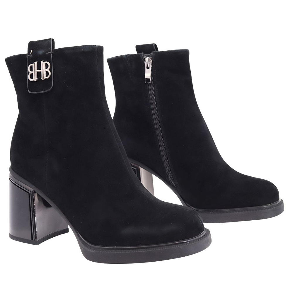 Černé semišové kožené kozačky na vysokém podpatku se zipem T. Sokolski