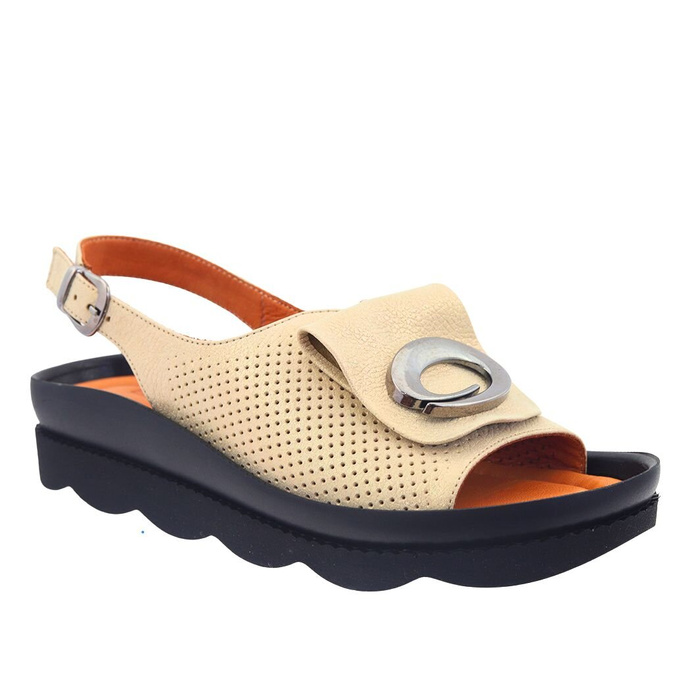 Zlaté perforované kožené sandály na platformě Boccatto