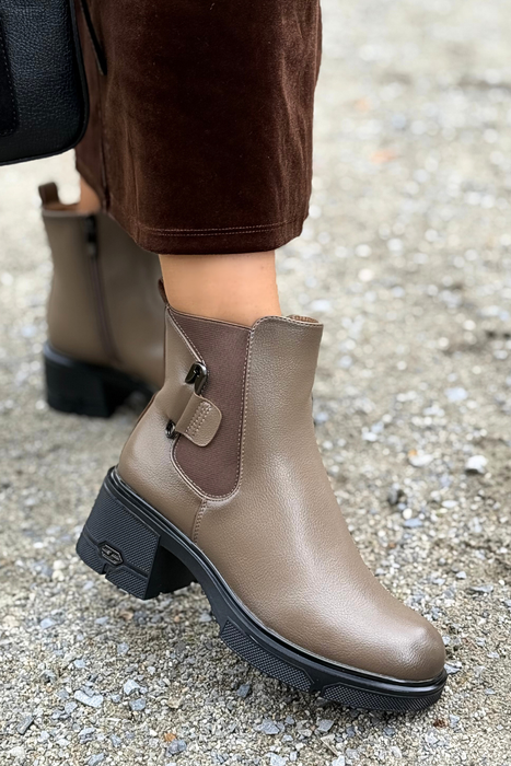 Hnědé semišové ploché boty, zateplené