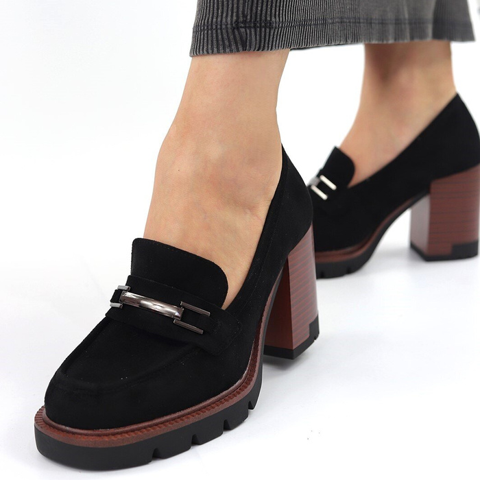 Stylové černé semišové boty na vysokém podpatku