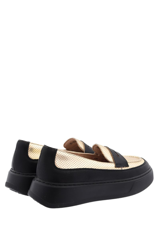 Děrované nazouváky na silné platformě