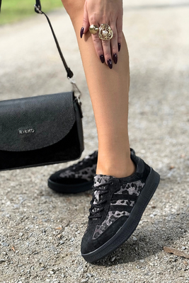 Kožené nazouvací boty na klínku se zipem, černé