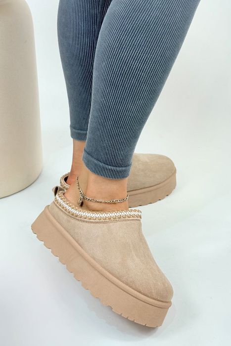 Krátké zateplené semišové sněhule s platformou Taupe