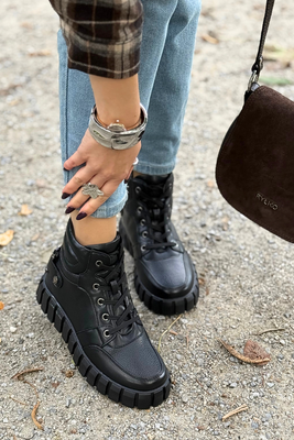 Potocki 22-12132 kotníkové boty bílé