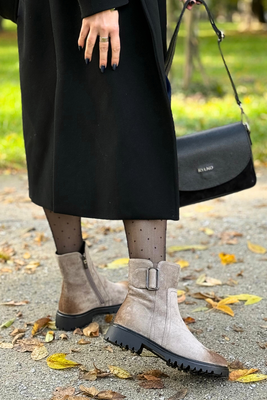 Černé kotníkové boty Potocki s ozdobným podpatkem